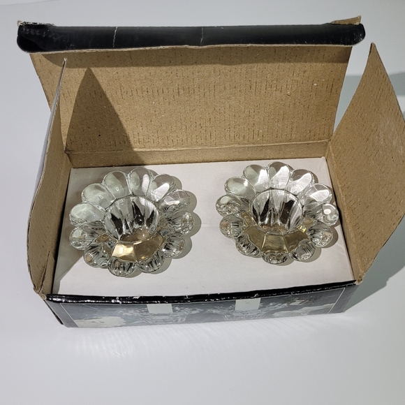 Forever Crystal Flower Candleholders Set of 2 NIB Vintage - Picture 6 of 8